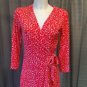 BCBGmaxazria wrap dress red and white EUC